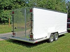 Pigeon trailer close-up side