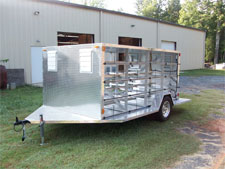 Pigeon trailer close-up back
